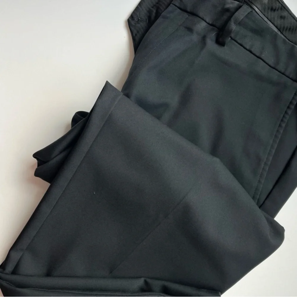 Kenneth Cole Reaction • Black Trouser Dress Pants